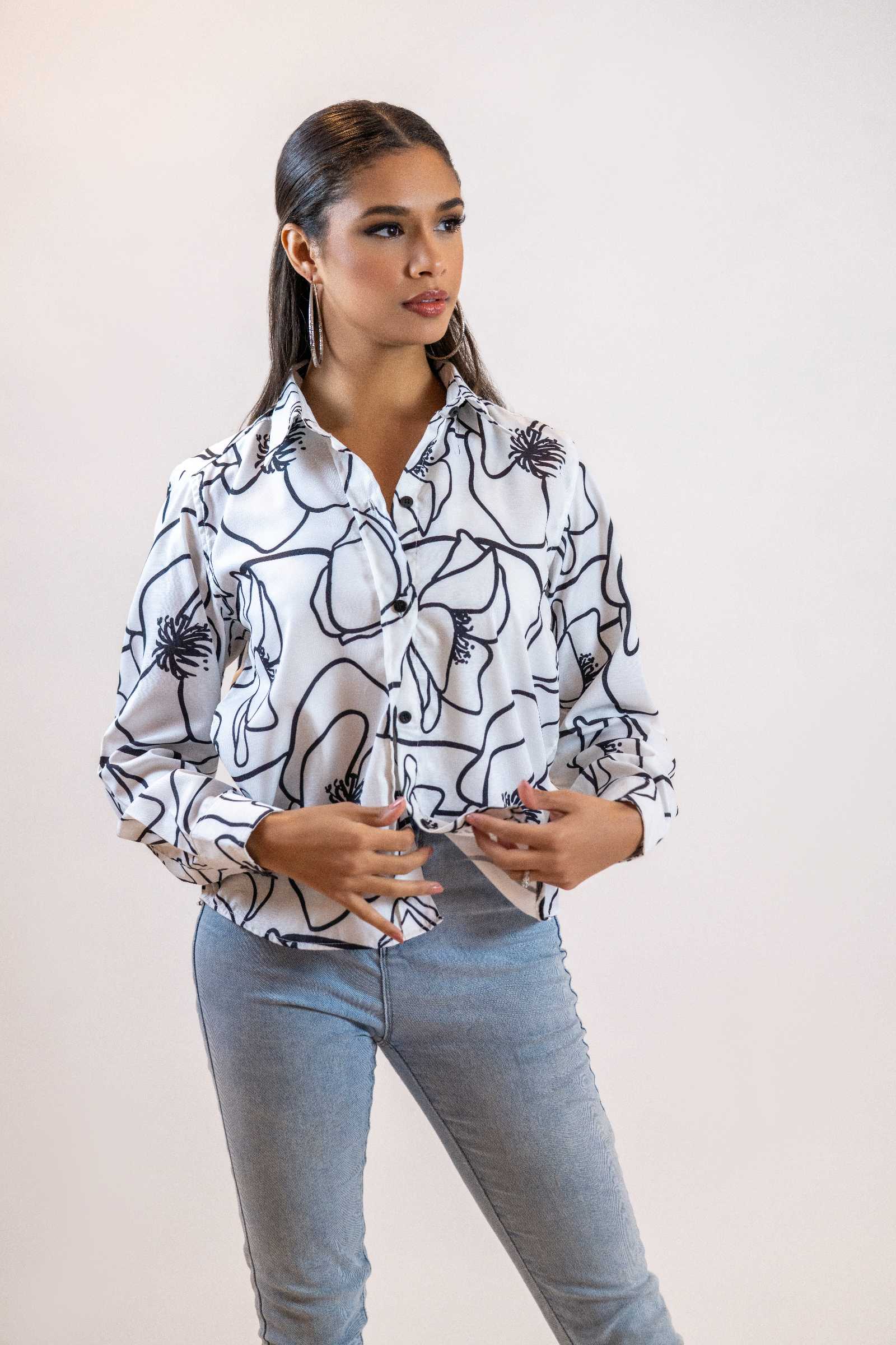 Black & White Line Art Shirt – Long Sleeve Printed Blouse