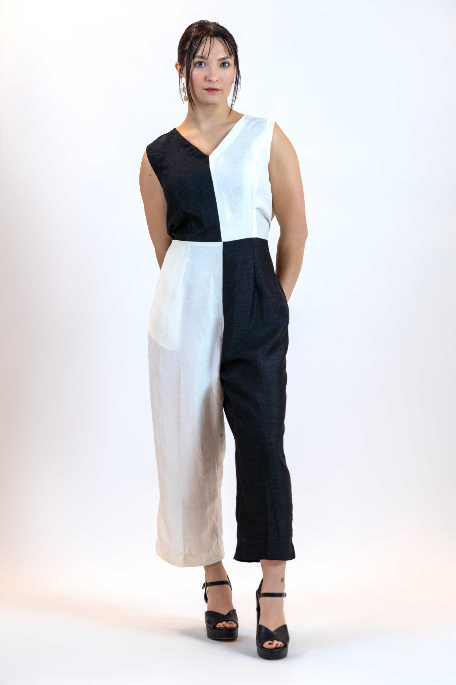 Black & White Jumpsuit – Belted Sleeveless Wide-Leg Outfit