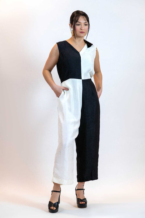 Black & White Jumpsuit – Belted Sleeveless Wide-Leg Outfit