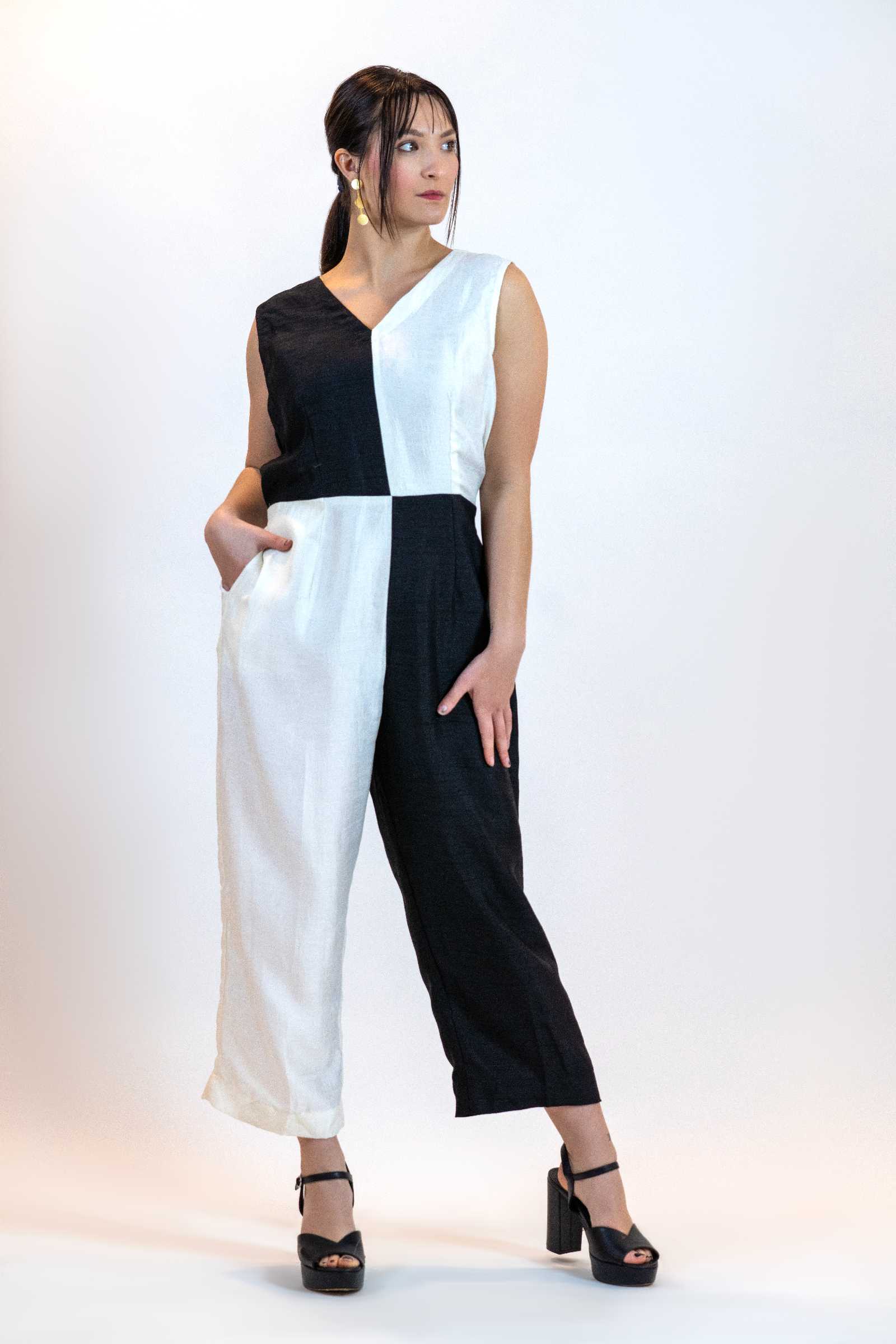 Black & White Jumpsuit – Belted Sleeveless Wide-Leg Outfit
